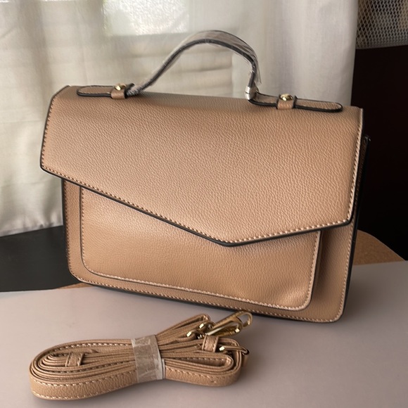 Vegan taupe Convertible handbag lunchbox/messenger style - Picture 5 of 7